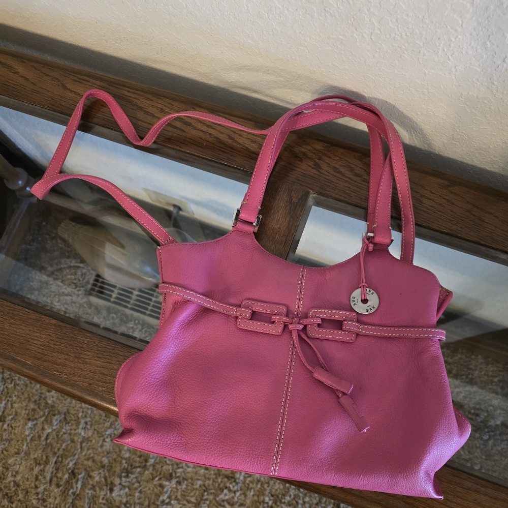 Vintage Saks pink leather satchel/shoulder bag.